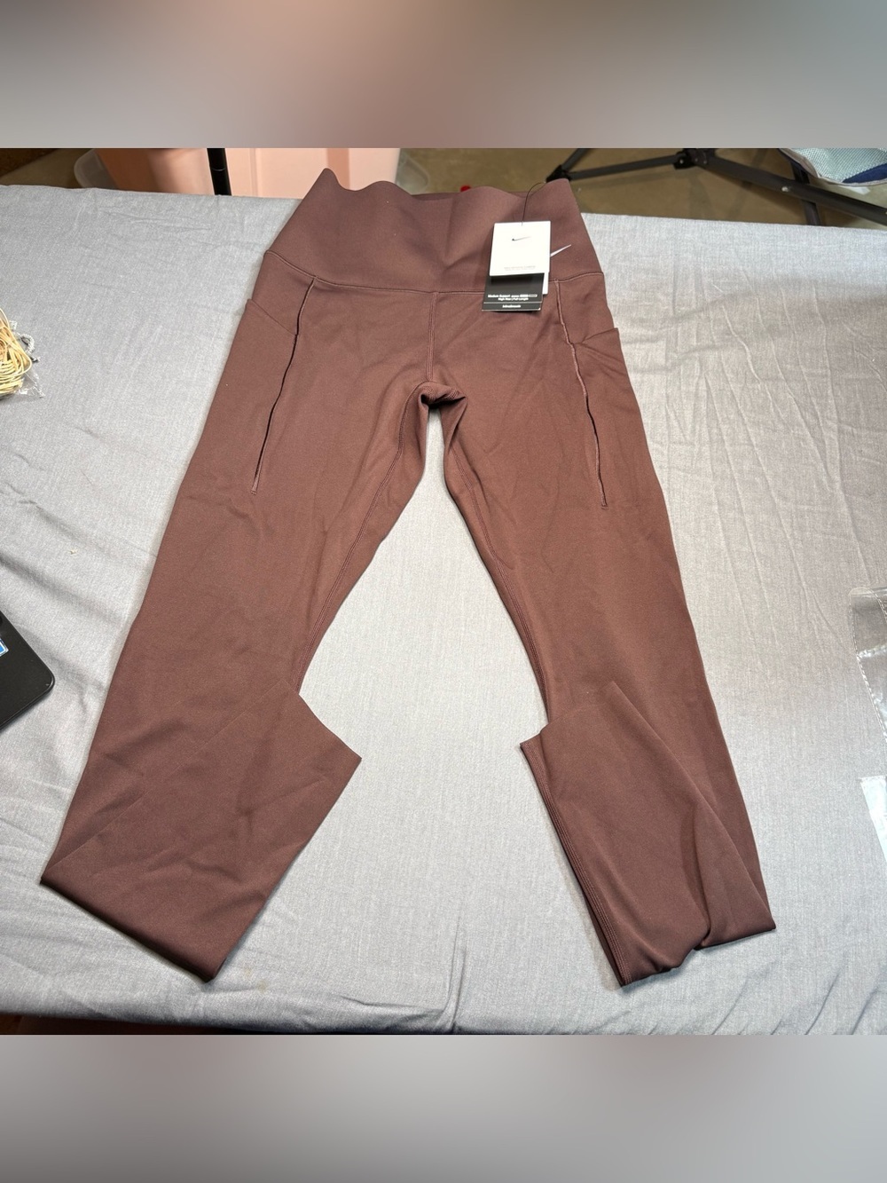 110 RETAIL! Nike Java Universa InfinaSmooth High-Waist Leggings